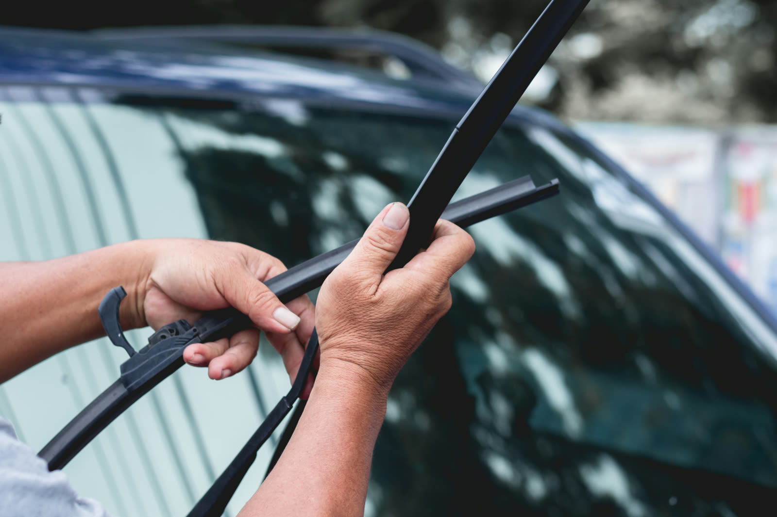Replacing windshield wiper blades before winter weather