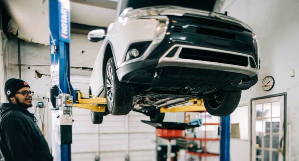 Suspension Lifting vs. Leveling: Pros and Cons